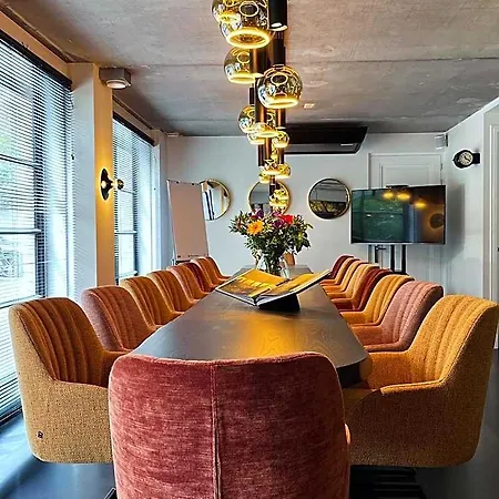 호텔 Boutique Nieuw Uilenburg 2*