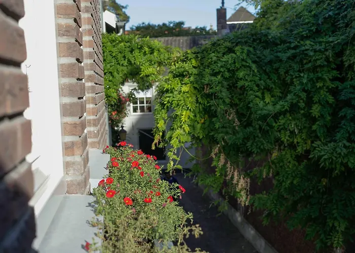 Boutique Nieuw Uilenburg Hotell 2*