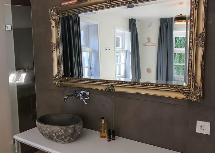 Hotell Boutique Nieuw Uilenburg 2*